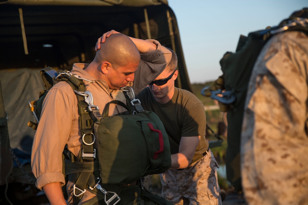Air Delivery Platoon performs night drop; Marines earn gold wings