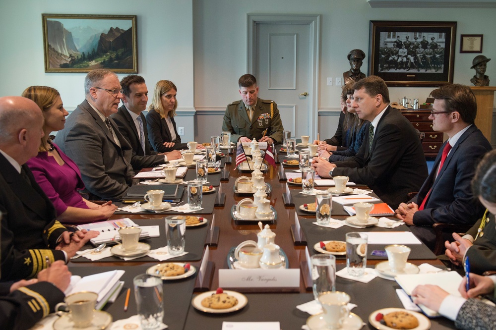 DSD hosts Latvia's MoD