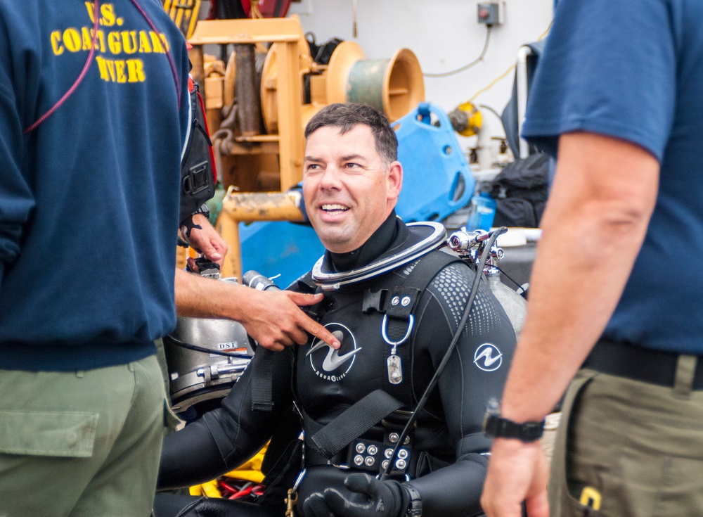 Coast Guard divers perform service's first decompression dive