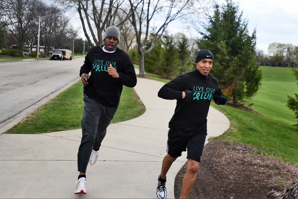 Army Reserve soldiers run for Sexual Assault Awareness Month