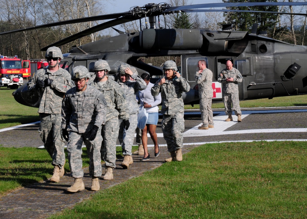 212th CSH Soldiers run full field hospital during LIVEX
