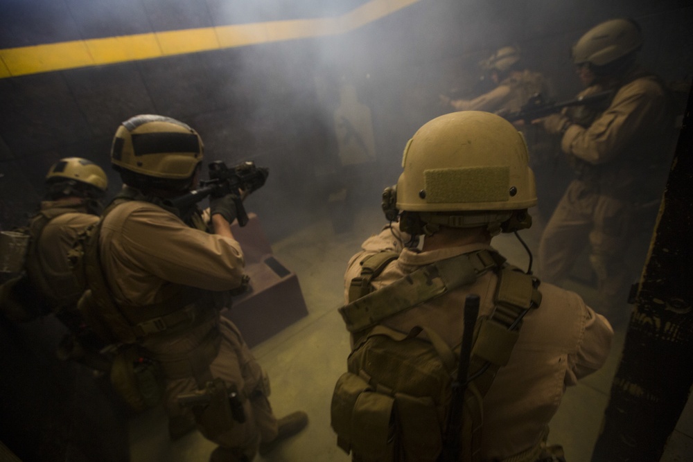 Force recon Marines practice urban combat before deployment