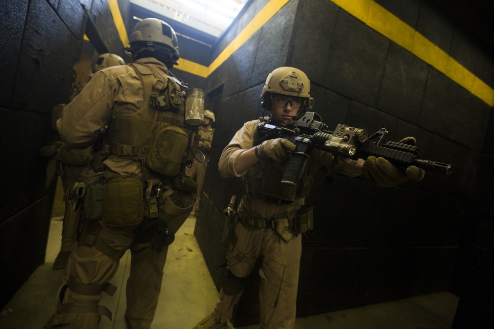 Force recon Marines practice urban combat before deployment