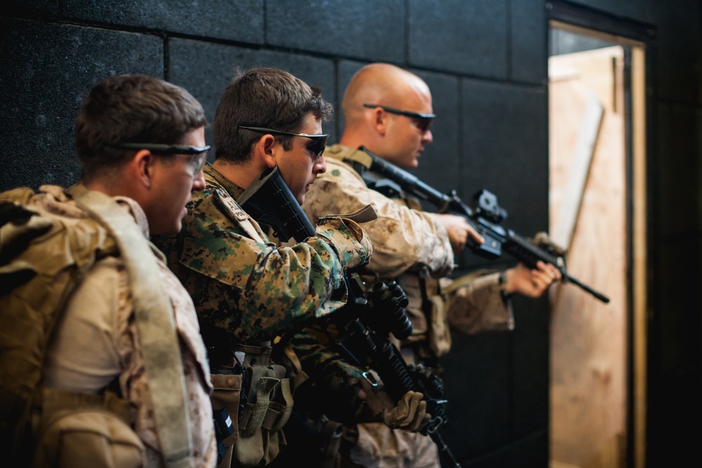 Marine CQB training exchange in Mississippi