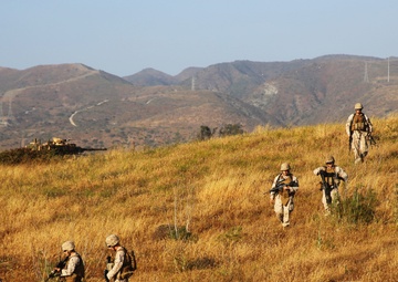 15th MEU Marines execute amphibious assault