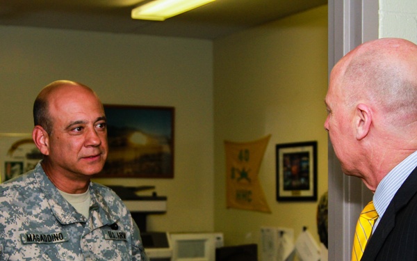 USAR CXO visits 311th civilian staff