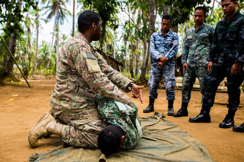 Philippine and U.S. Forces conduct Combat Casualty training