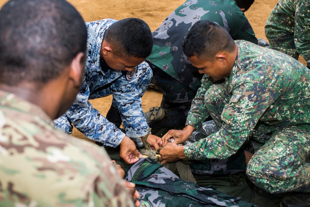 Philippine and U.S. Forces conduct Combat Casualty training