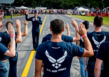 Thunderbirds perform in the Sun 'n Fun Fly-In and Expo Air Show