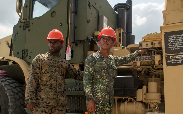 Philippine, U.S. Marines develop logistical prowess