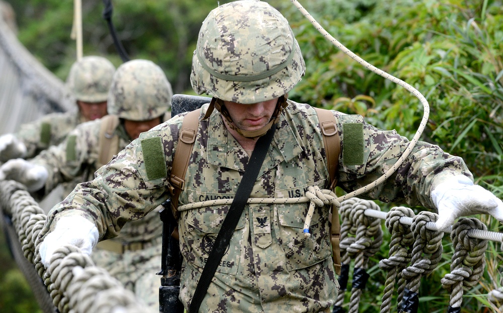 NMCB 5 Seabees at Jungle Warfare Center