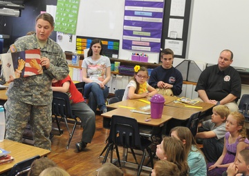 Sustainers support elementary school read-a-thon