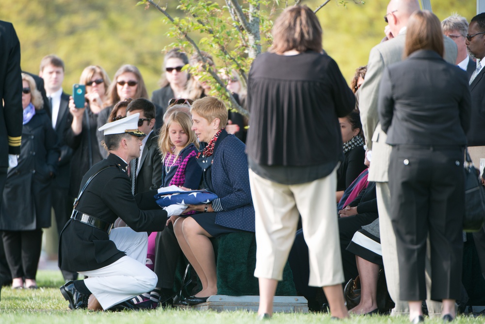 Mother of US Marine Corps Maj. Elizabeth Kealey receives American flag in Arlington National Cemetery