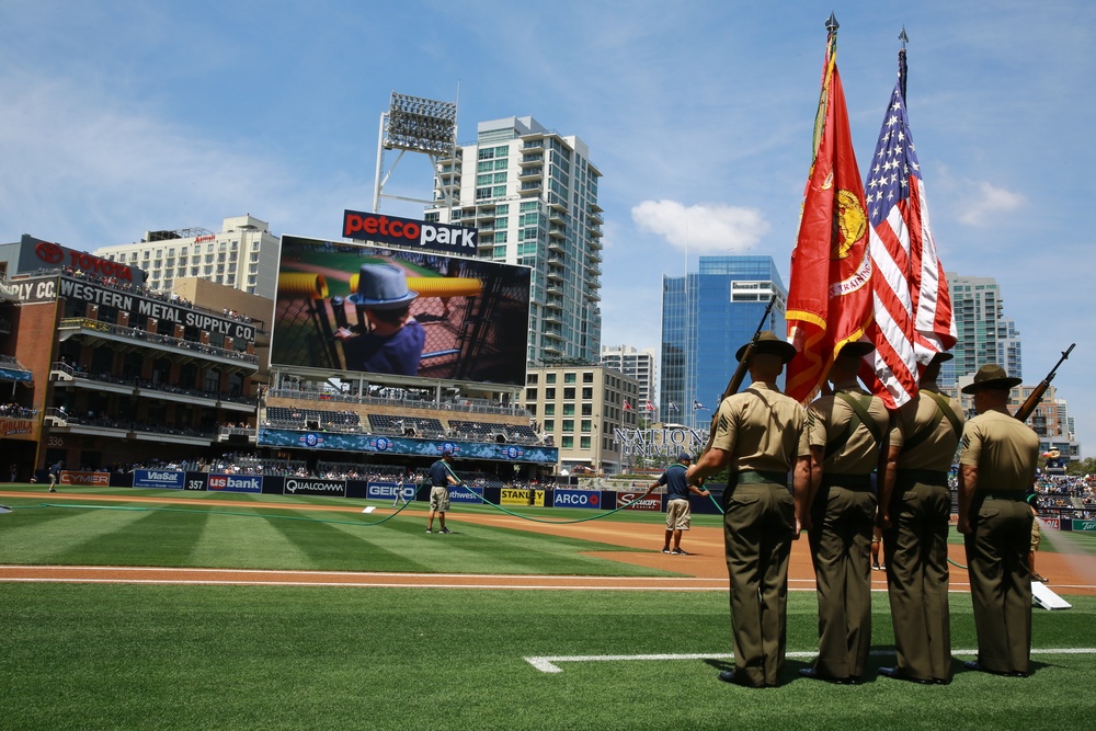 Padres hold appreciation ceremony for military members