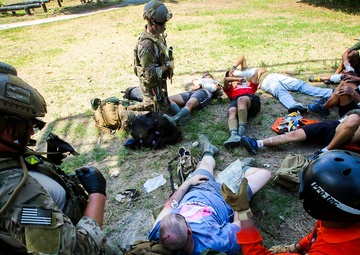 US, Philippine Airmen train to rescue comrades