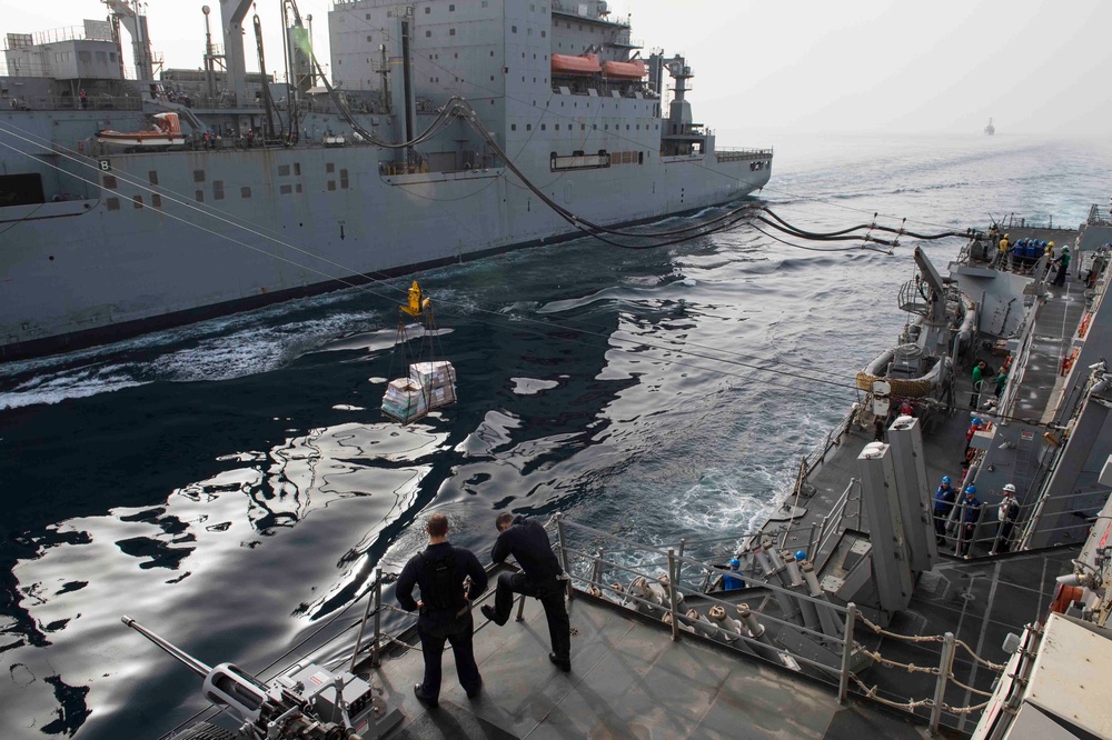 USS Farragut underway replenishment