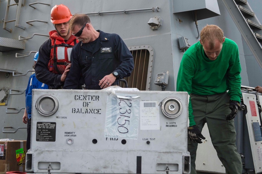 USS Farragut underway replenishment