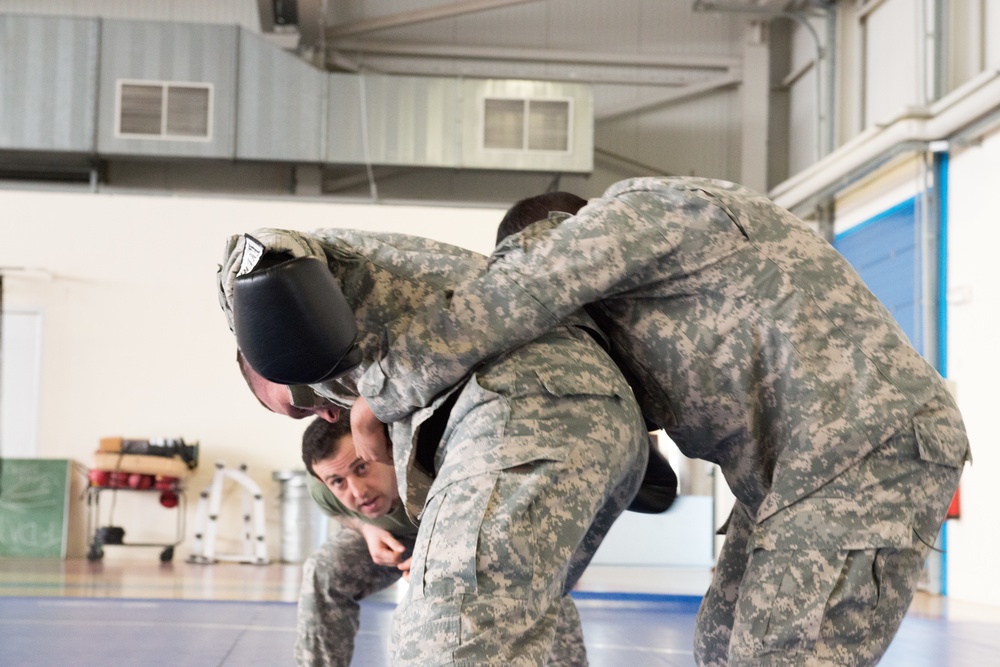 Clinch Drill Basic Combatives Level I, option 3