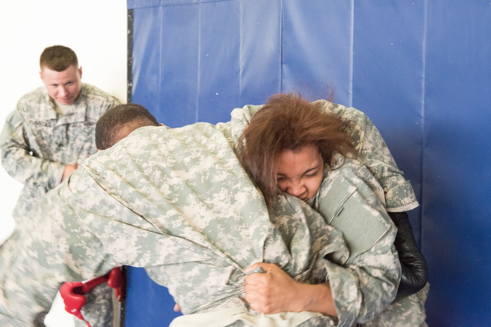 Clinch Drill Basic Combatives Level I, option 3