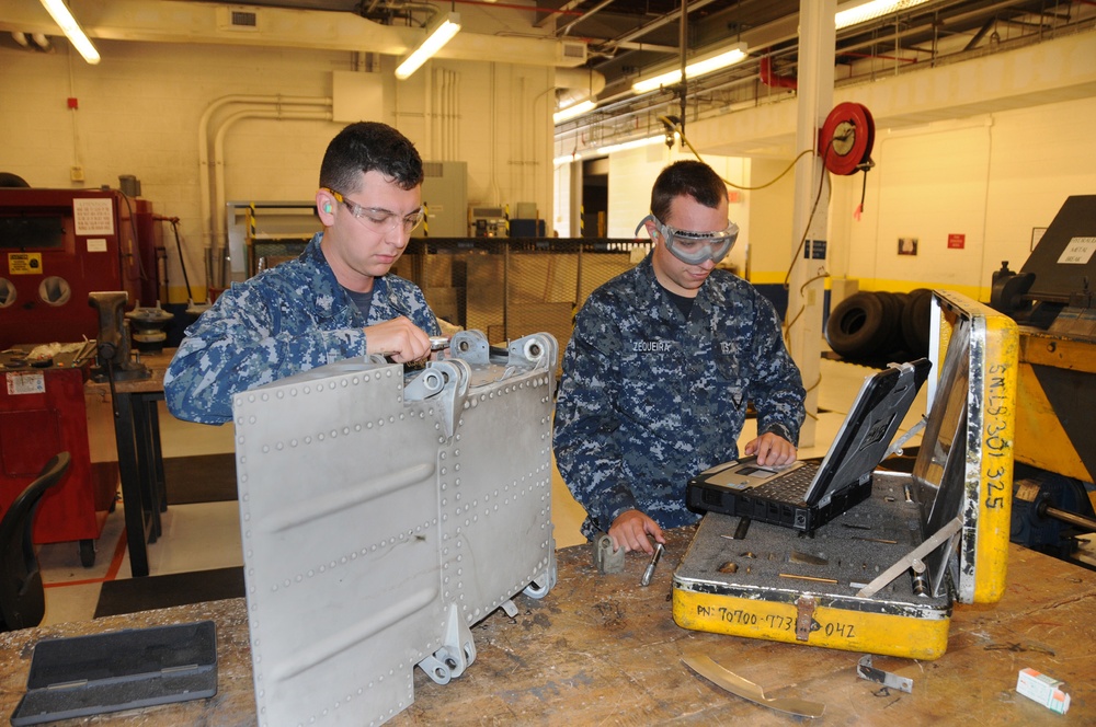 FRCSE Detachment Jacksonville epitomizes Sailor’s Creed during inspection