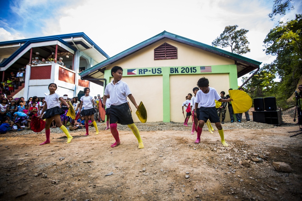 Philippines and U.S. celebrate ribbon cutting of new classroom at Sabang Elementary School