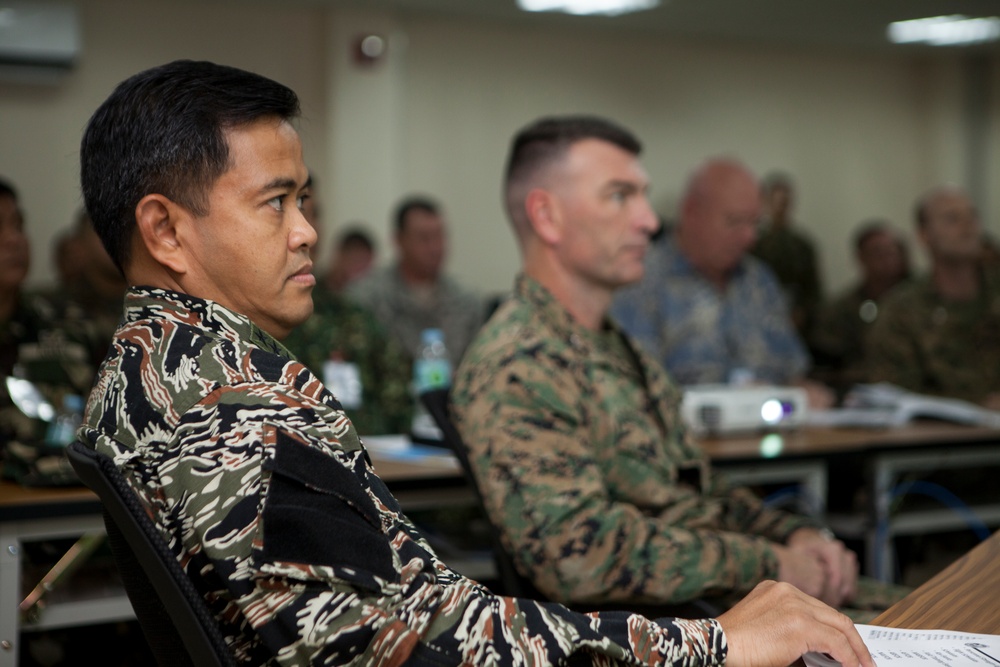 VADM Lopez attends commander's update brief