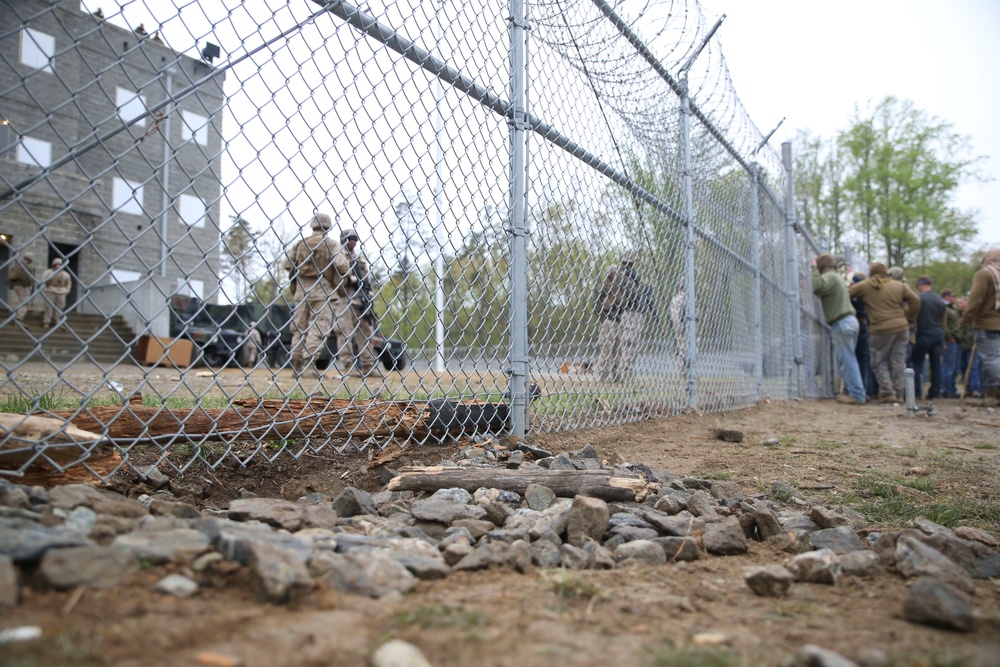 1/2 Marines Conduct Embassy Reinforcement Training