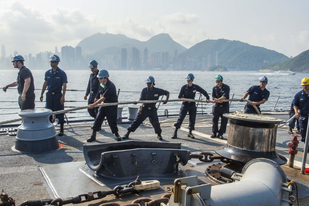 USS Mustin arrives in Hong Kong, gives back to the community