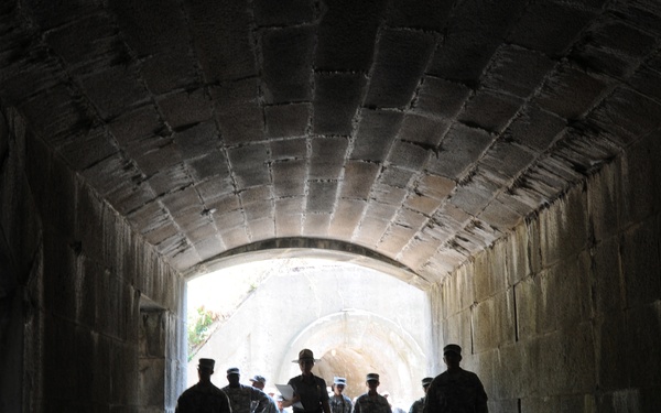 Soldiers go on walking tour of Ft. Totten