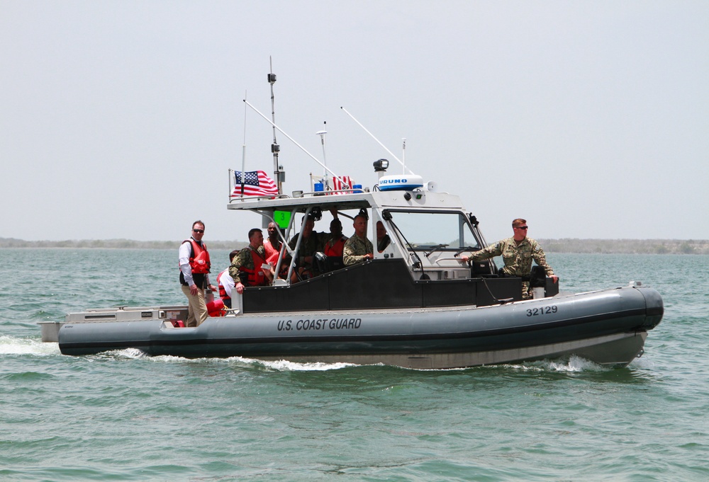 Commandant visits Coast Guardsmen at GTMO