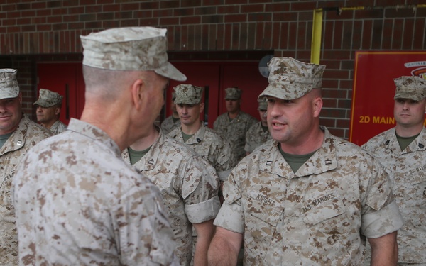 CMC visits 2nd Maintenance Battalion