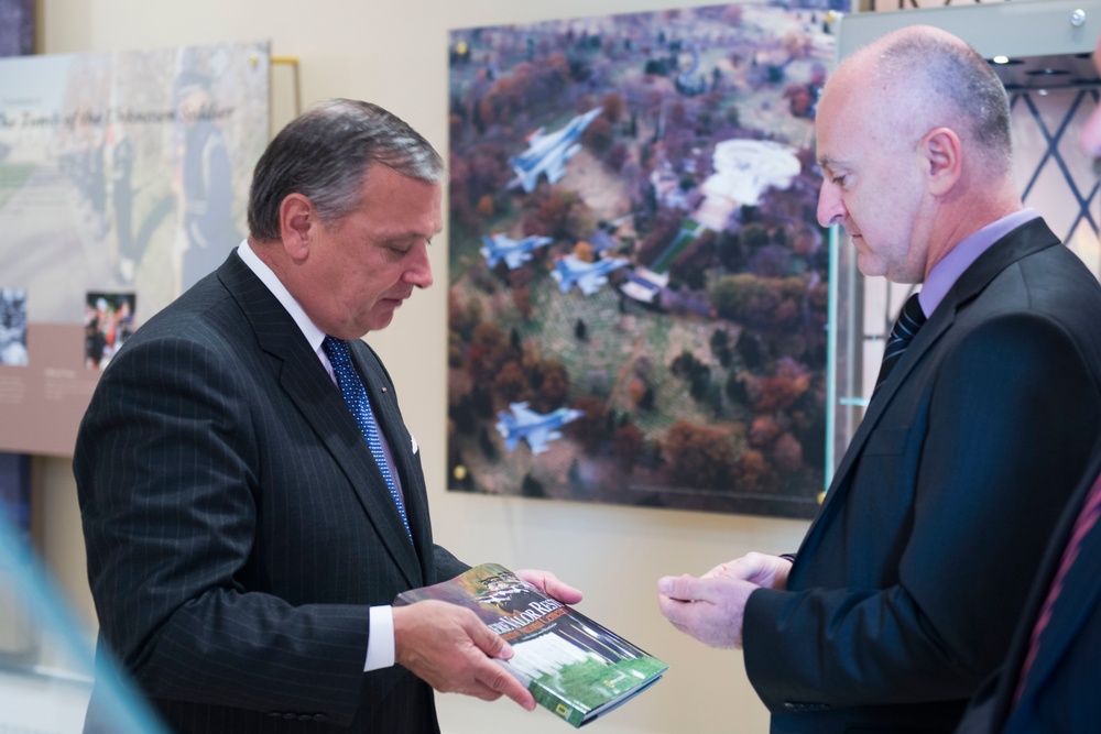 Arlington National Cemetery superintendent gives a gift to Republic of Croatia minister of veterans affairs