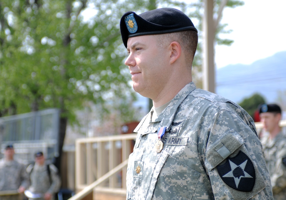 2ID Warrior Receives Soldier's Medal