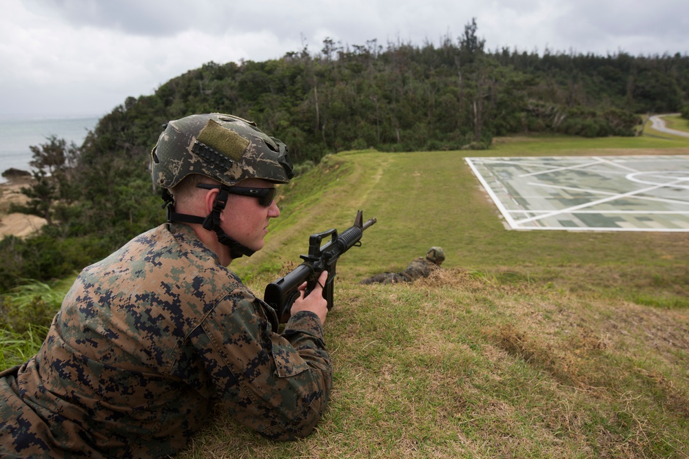 Marines train with the Japan Ground Self-Defense Force