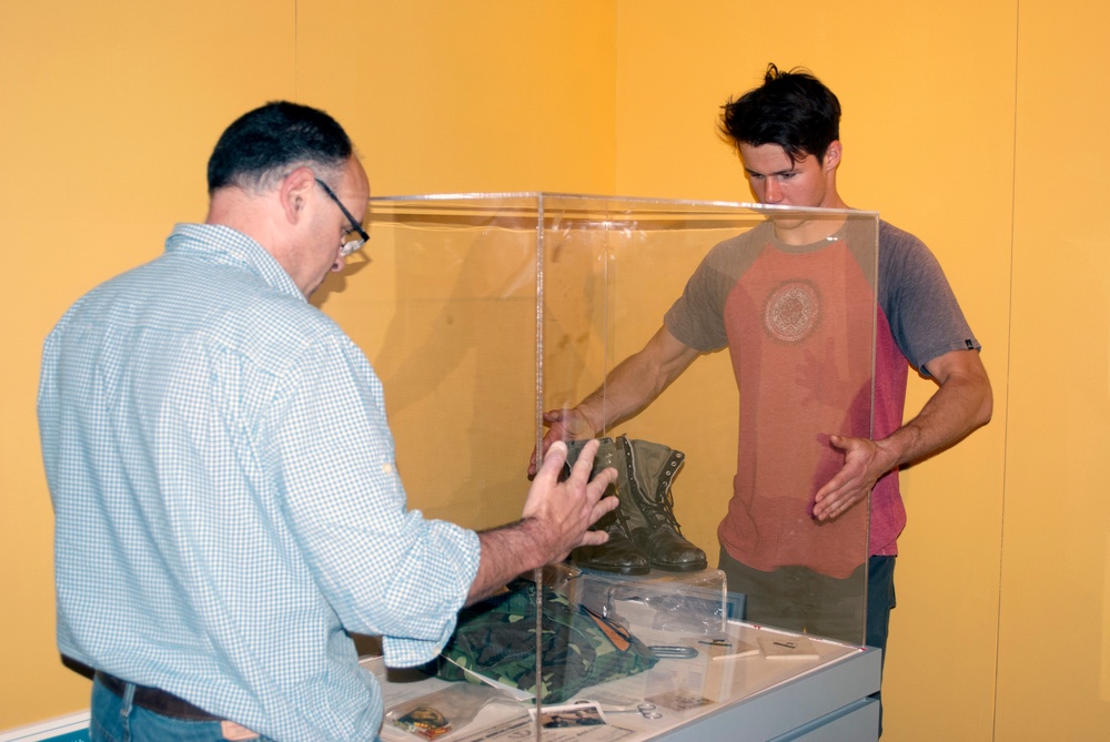 Skidmore College students partner with New York Military Museum for Vietnam War exhibit