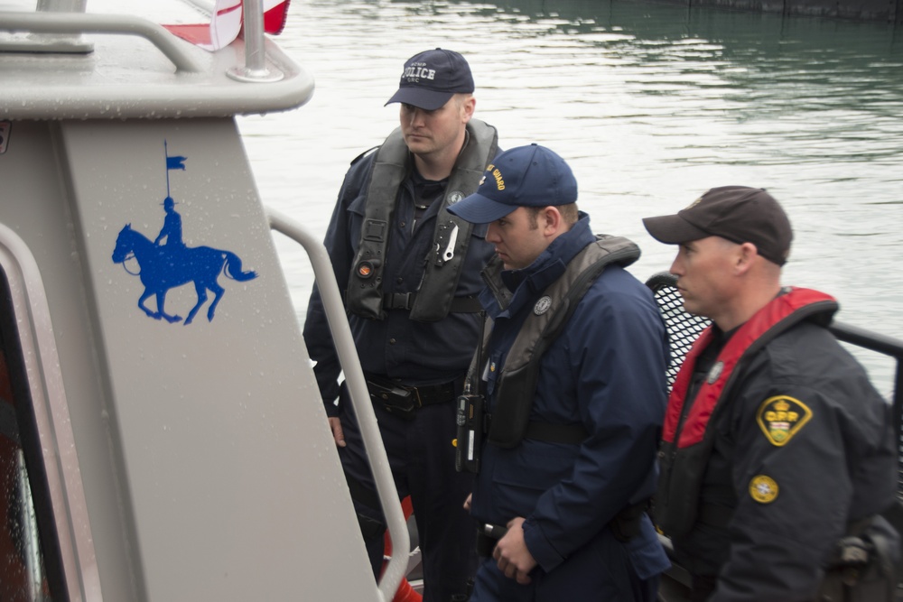 US-Canada Shiprider demonstration on Detroit River