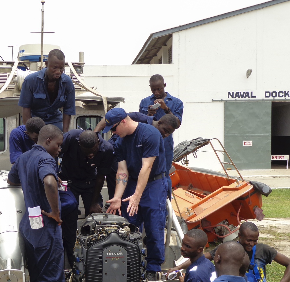 U.S. Marines, Coast Guardsmen train with Ghana Navy