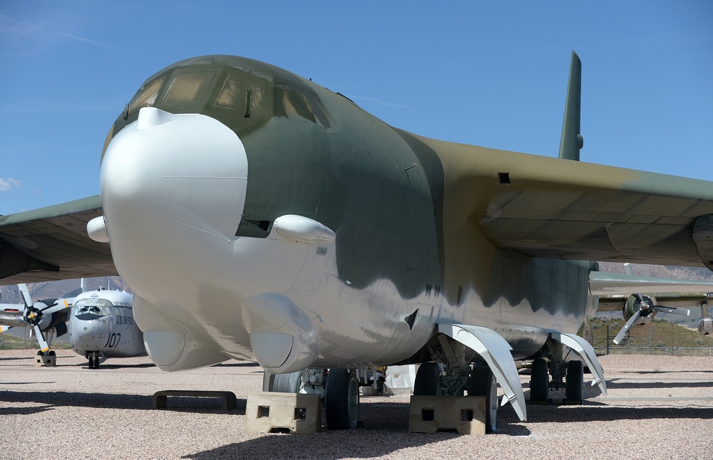 Aerospace Museum aircraft repainting
