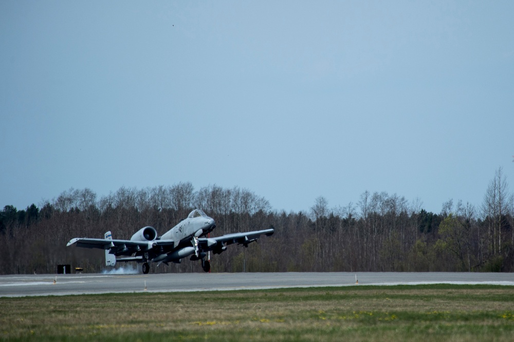 A-10s in arrive in Estonia