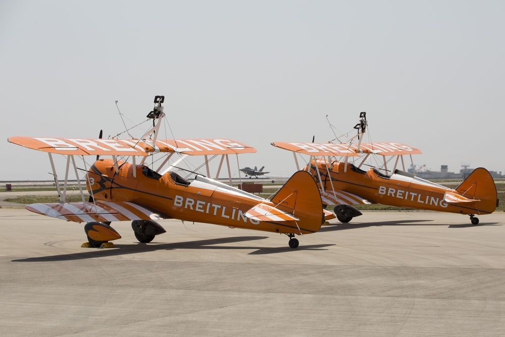 Breitling Wingwalkers to perform at Friendship Day 2015