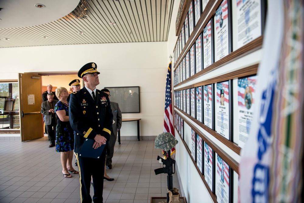 Army Reserve engineer commands honor fallen Soldiers with memorial wall