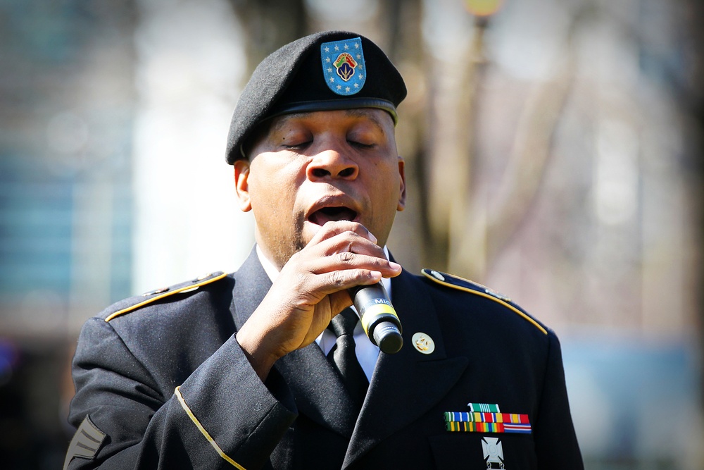 Army Reserve soldier sings the national anthem during NFL Draft