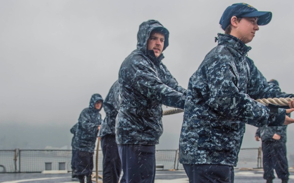 USS Fitzgerald (DDG 62) departs Busan