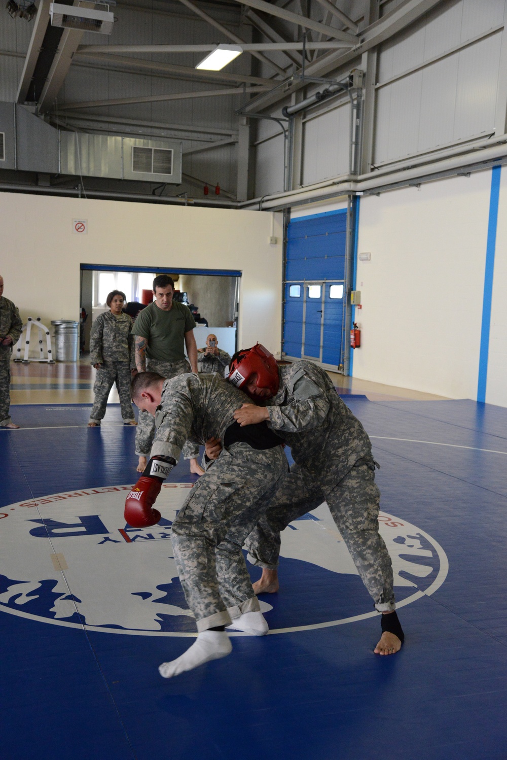 Clinch Drill Basic Combatives Level 1 39th Signal Battalion, 128th Signal Company, 2nd Signal Brigade
