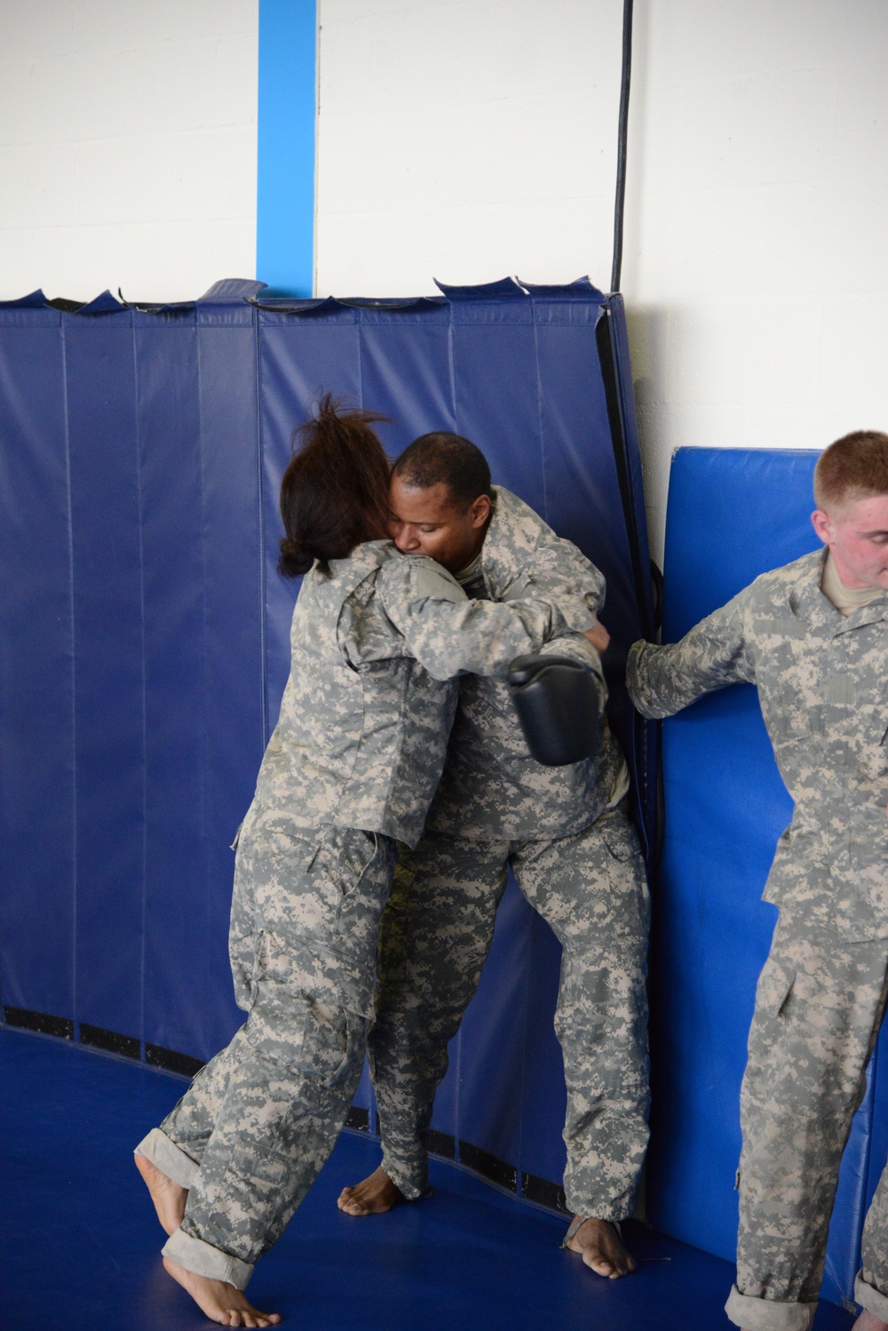Clinch Drill Basic Combatives Level 1 39th Signal Battalion, 128th Signal Company, 2nd Signal Brigade