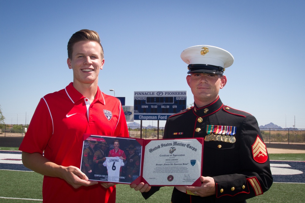 Arizona Marines recognize 2015 Semper Fi Bowl participant, Michigan State commit