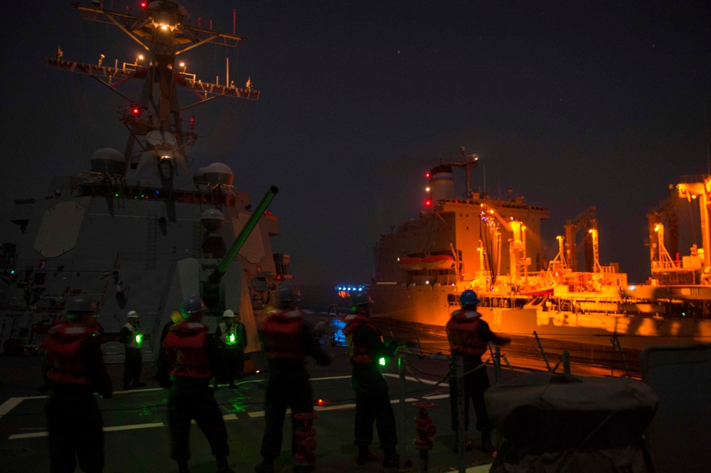 USS Farragut underway replenishment