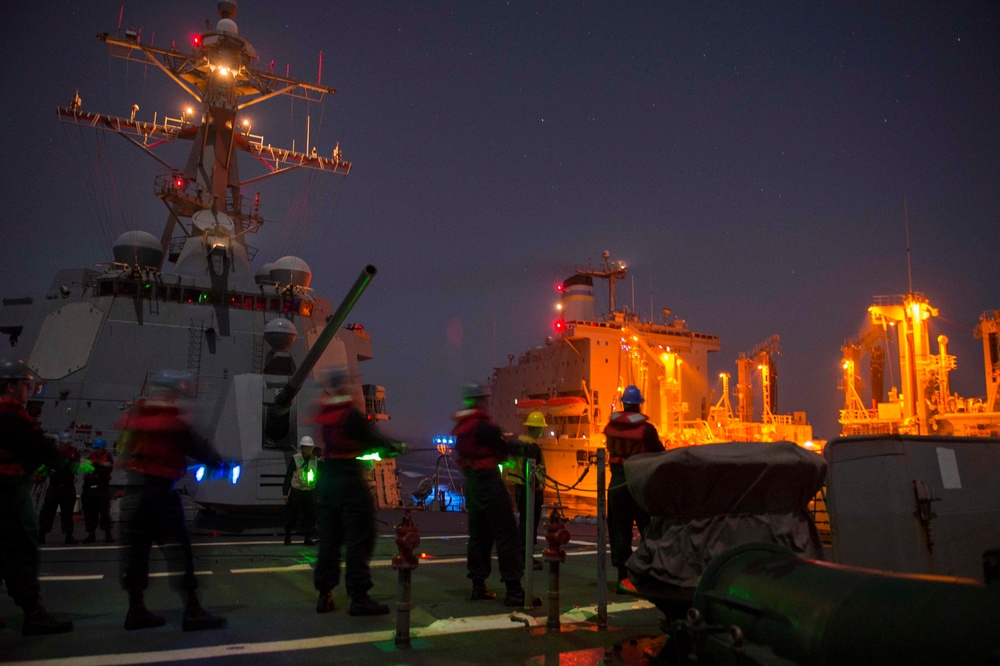 USS Farragut underway replenishment