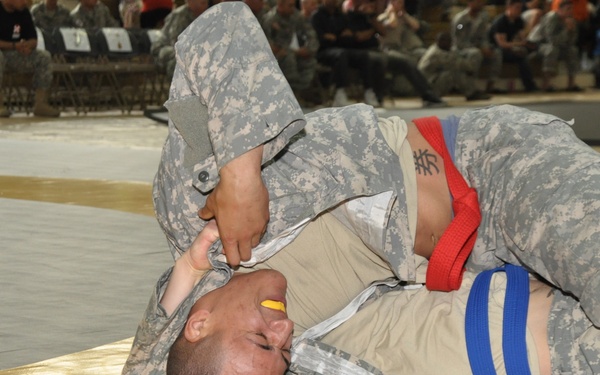 501st SBDE Soldiers place in the 8th Army Combatives Tournament