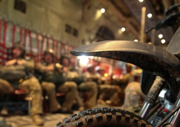 U.S. Marine Super Hercules supports U.S. and Chilean Air Commandos during exercise airfield seizure